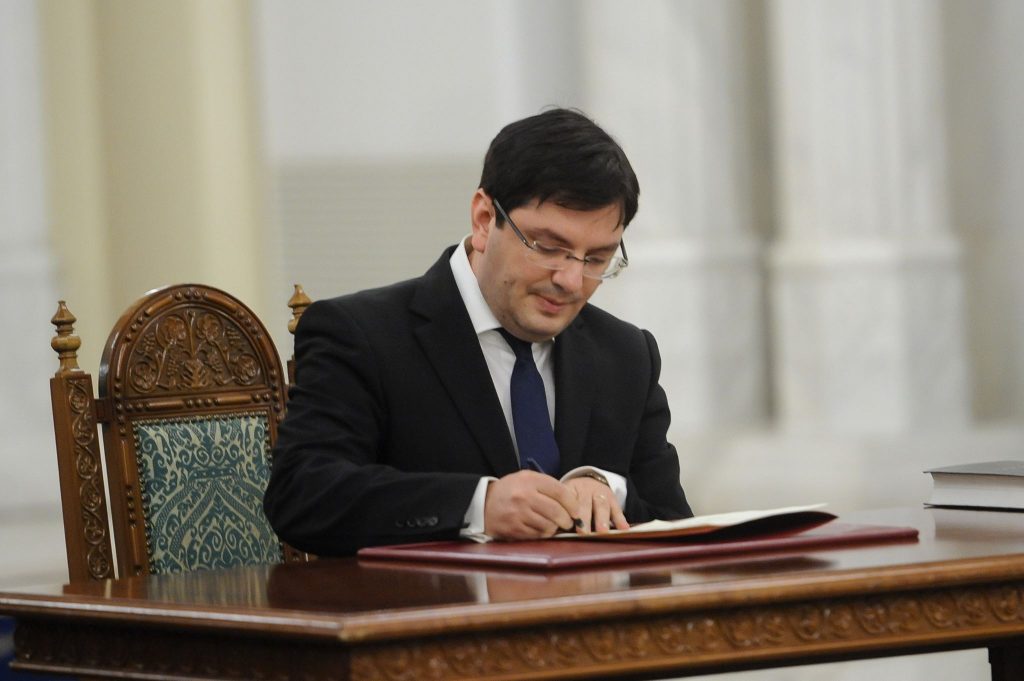 Imagine Stire Nicolae Bănicioiu, declaraţii acide la adresa oficialilor români după ce s-a spus că au ignorat sprijinul oferit de câţiva medici chinezi în lupta cu coronavirusul: “Nu pot să îmi explic strategia lui Cîţu” | 2review.ro