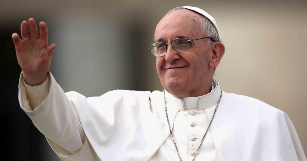 Imagine Stire Papa Francisc: ”I-am cerut lui Dumnezeu să oprească epidemia de coronavirus cu mâna Sa. M-am rugat pentru asta” | 2review.ro