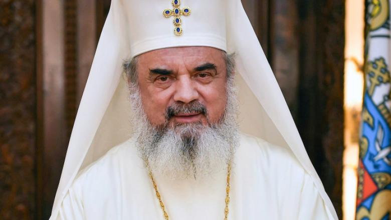 Imagine Stire Gestul incredibil făcut de Patriarhul Daniel în timpul epidemiei! Ce sumă a donat din salariul său | 2review.ro