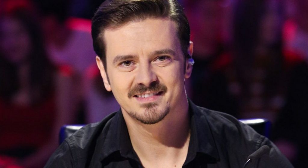 Imagine Stire Ce studii are Mihai Petre, juratul de la Românii au talent. Vedeta Pro TV nu este doar dansator profesionist! | 2review.ro