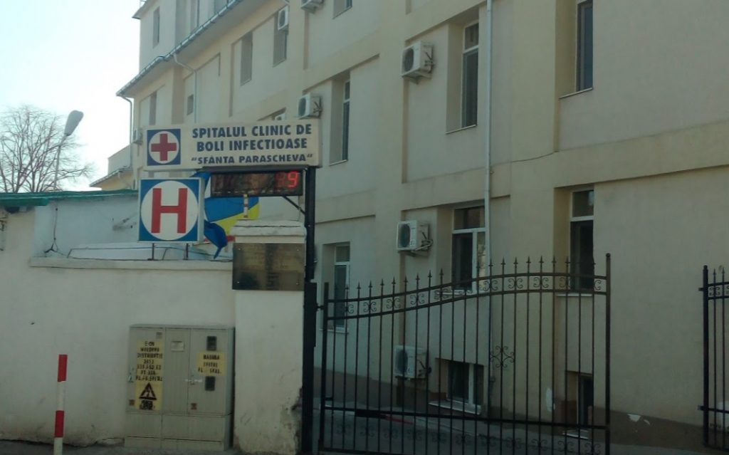 Imagine Stire Un medic din Iași acuză că donațiile se fură. Ce răspunde managerul spitalului: “Omenește, nu îi pot condamna și…” | 2review.ro