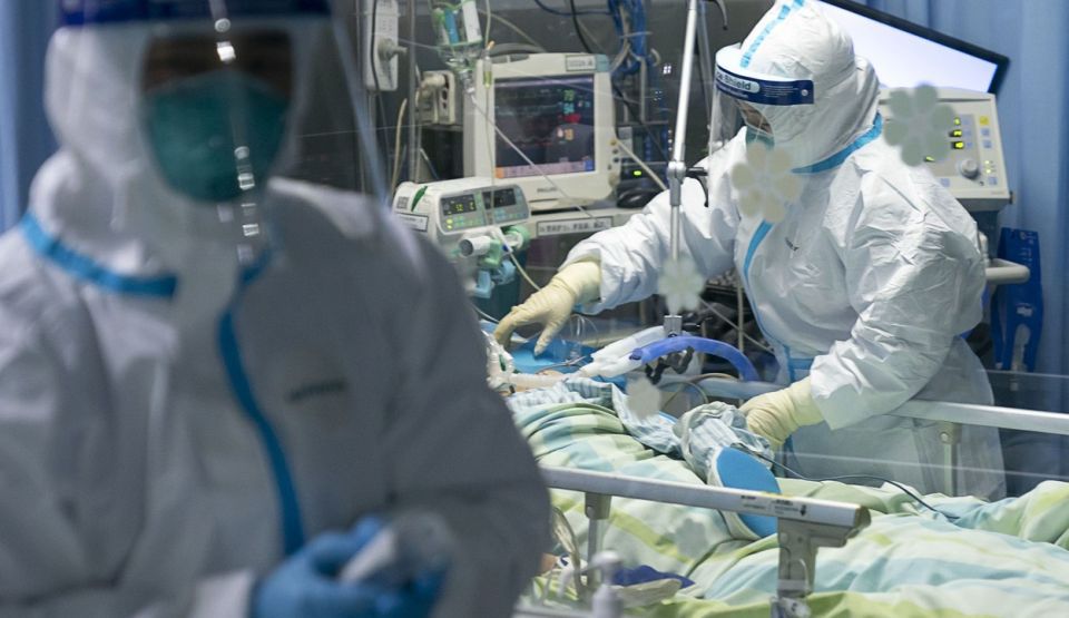 Imagine Stire 31 de români infectaţi cu coronavirus se află în stare gravă la Terapie Intensivă | 2review.ro