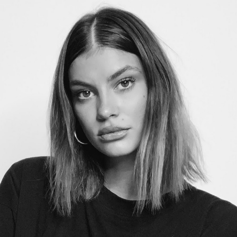 Imagine Stire Motivul pentru care Laura Giurcanu s-a despărțit de logodnic. Cu lacrimi în ochi, vloggerița a făcut anunțul pe Instagram. “Mi-a frânt inima. Am văzut o…” | 2review.ro