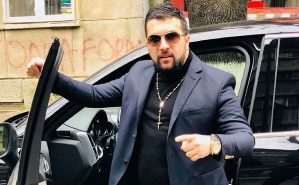 Imagine Stire Tzancă Uraganul, la braț cu amanta. Deși încă este căsătorit, manelistul se afișează cu Mădălina | 2review.ro