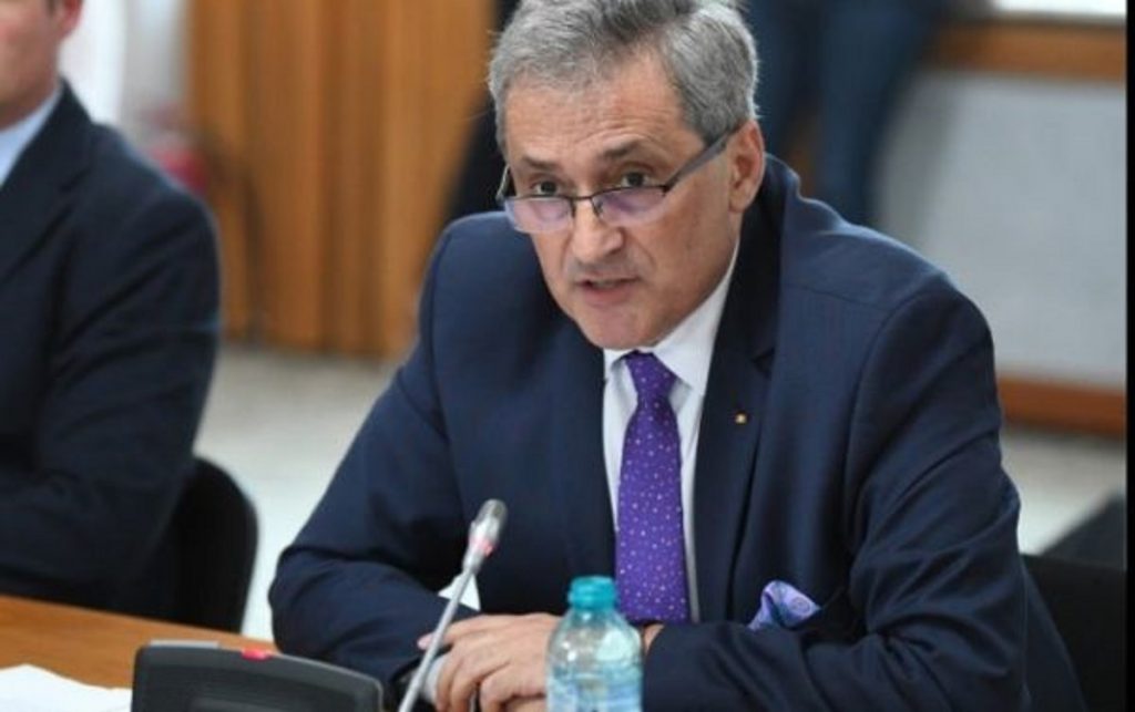 Imagine Stire Ordonanța Militară 4: Ce pățesc românii care ies din izolare | 2review.ro