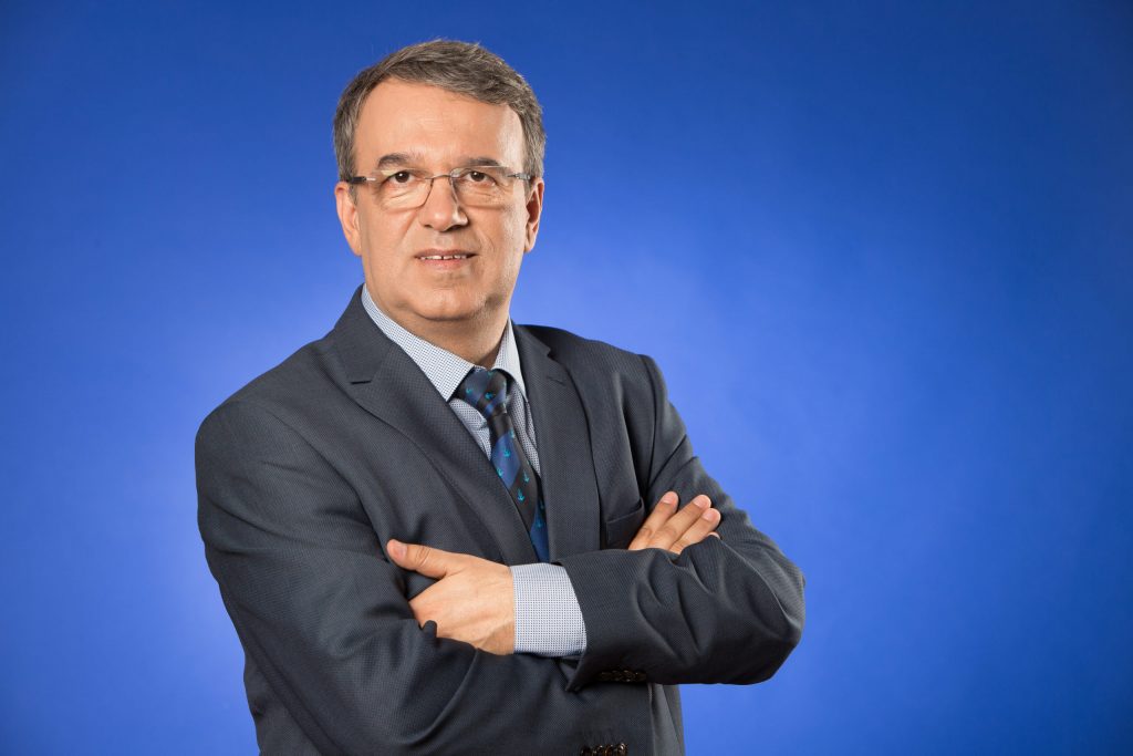 Imagine Stire Starea lui Vergil Chiţac s-a agravat! Mesajul de ULTIMA ORĂ al fiicei primului politician român infectat cu noul coronavirus | 2review.ro