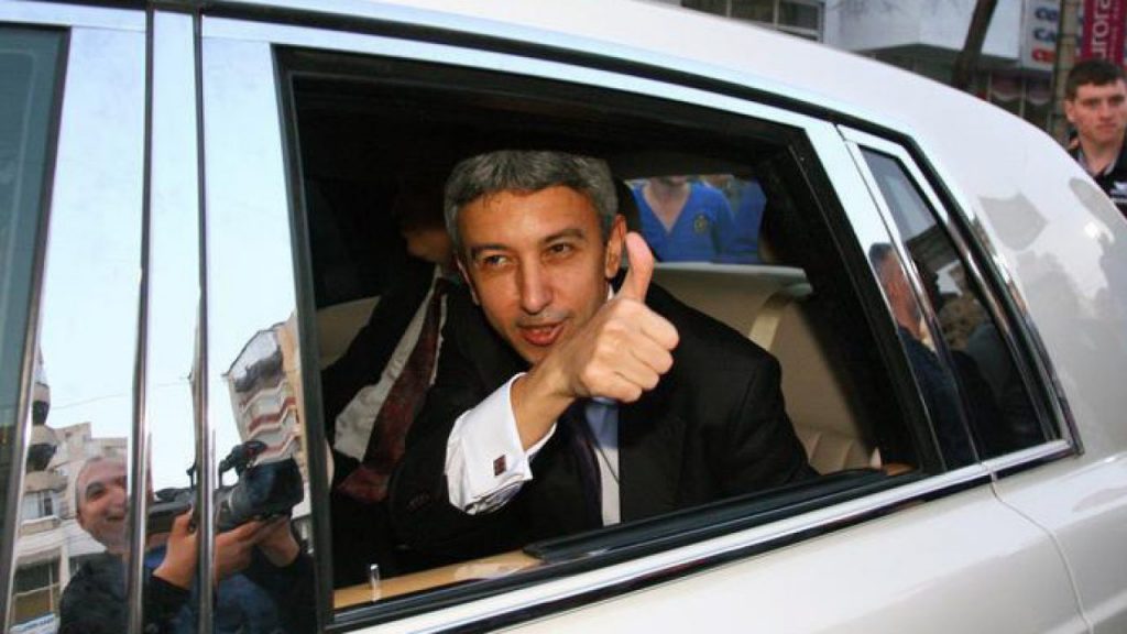 Imagine Stire Dan Diaconescu lansează primul cinematograf virtual: ”Îl împart cu poporul!” | 2review.ro