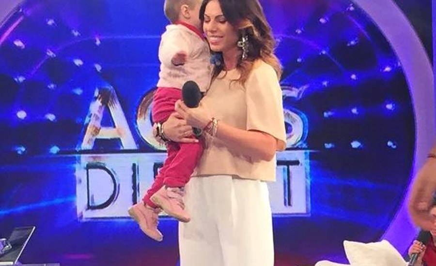 Imagine Stire Doliu în showbiz-ul românesc. Vedeta e răpusă de durere: „Nu a mai putut” | 2review.ro