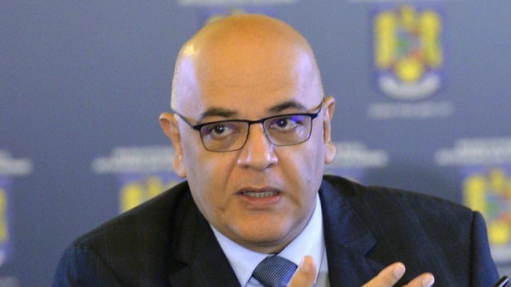 Imagine Stire Raed Arafat îi îndeamnă pe români să fie responsabili: ”Dacă nu mai răbdăm două săptămâni, totul ar putea scăpa de sub control” | 2review.ro