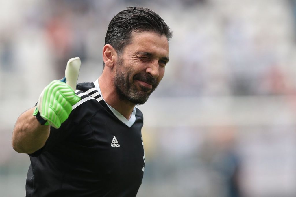 Imagine Stire Gianluigi Buffon, o legendă a fotbalului italian | 2review.ro