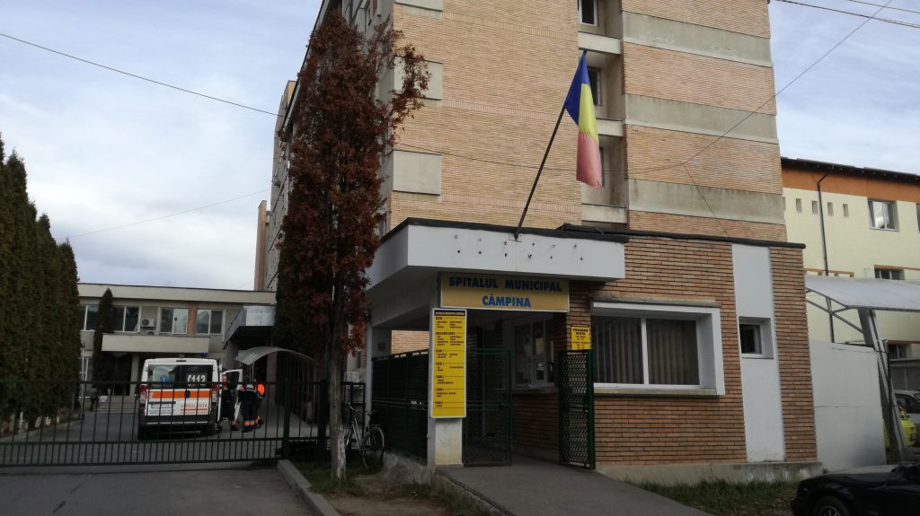 Imagine Stire Pacienții unui spital suport pentru pacienții cu noul COVID, decimat de demisii. Pacienții infectați, lasați pe mâna a doi medici ATI | 2review.ro