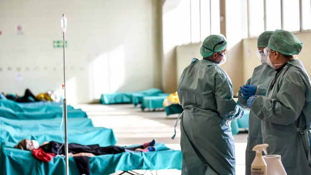 Imagine Stire Mărturia cutremurătoare a unui italian care a supraviețuit noului coronavirus: ”M-au scos din sicriu. Sunt viu” | 2review.ro