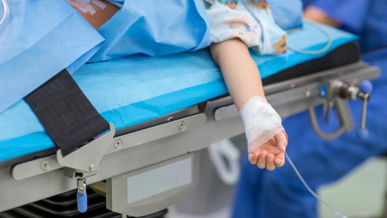 Imagine Stire Un băiețel de 5 ani, decedat în urma contaminării cu noul coronavirus! Este cea mai tânără victimă răpusă de COVID din Europa | 2review.ro