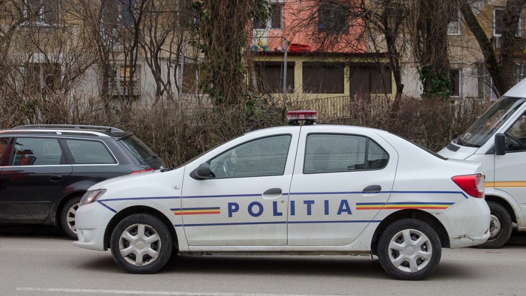 Imagine Stire 4 tineri din Târgoviște, petrecere cu droguri și scandal în timpul stării de urgență: ”Aoleu, mă omoară! Ajunseseră în faza în care…” | 2review.ro