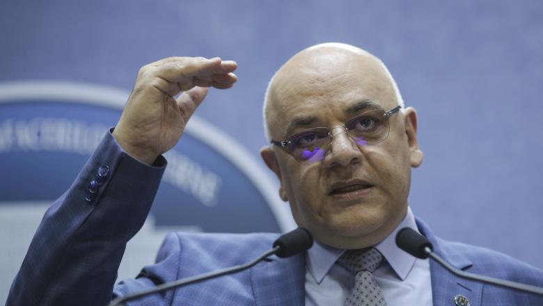 Imagine Stire Anunțul făcut de Raed Arafat: când se ridică restricțiile: ”Hopul nu e trecut! Vor fi pomeni” Ce se va întâmpla după Sărbătorile Pascale + ”Nu există tratament pentru coronavirus!” | 2review.ro
