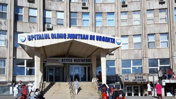 Imagine Stire Reacții emoționante după moartea primului medic ucis de COVID-19. Colegii lui Valeriu Neagoe: „A pierdut lupta cu virusul asta nenorocit” | 2review.ro