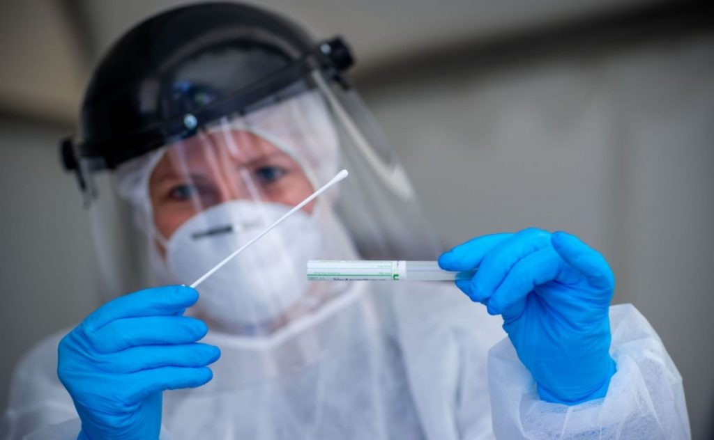 Imagine Stire Bilanț coronavirus 27 aprilie. Numărul persoanelor infectate a ajuns la 11.339 | 2review.ro