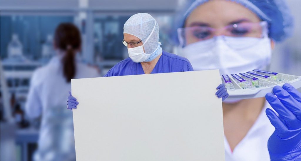 Imagine Stire Mărturia unui medic de la Suceava care te va lăsa fără cuvinte! „Pregătiţi-vă pentru decizii grele! Într-o terapie cu 30 de bolnavi şi 10 ventilatoare pe cine intubăm?” | 2review.ro
