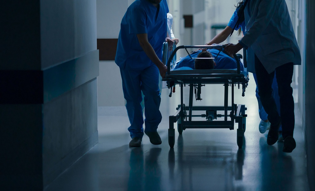 Imagine Stire Modificarea stării de alertă care îi face pe șefii spitalelor mai presus de lege. Managerii nu vor mai putea fi dați afară | 2review.ro