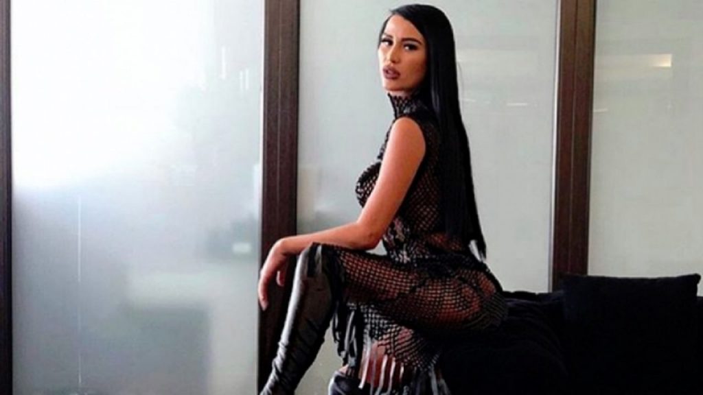 Imagine Stire Daniela Crudu, femeie de casă în vremea coronavirusului. Dar să vezi unde i-au ajuns clătitele | 2review.ro