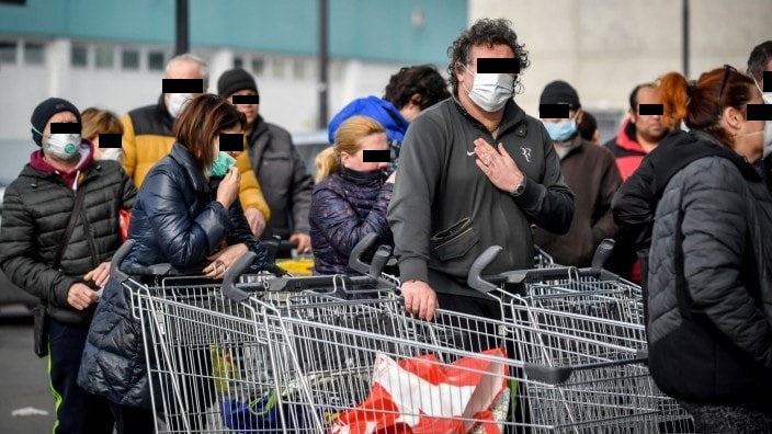 Imagine Stire Discuție fabuloasă între o pensionară și un polițist de la 112: “I-am dat haina jos, mănușile și masca”. Descoperirea care a șocat-o pe bătrână | 2review.ro
