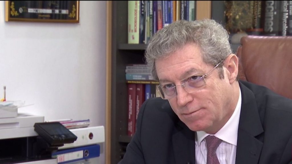 Imagine Stire Medicul Adrian Streinu-Cercel, mesaj tranșant referitor la noaptea de Înviere: ”Nu ieșiți din casă! Nu vă întâlniți cu cei care vin de pe stradă. Pot să fie contaminați” | 2review.ro