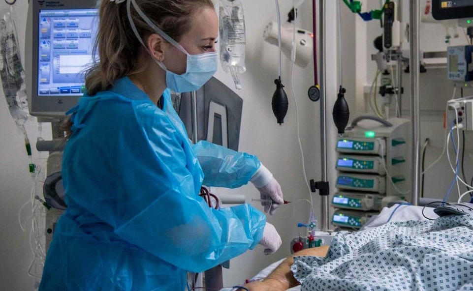 Imagine Stire Asistentele medicale din Iași răbufnesc! Acestea fac acuzații grave medicilor. ”Nu respectă…” | 2review.ro