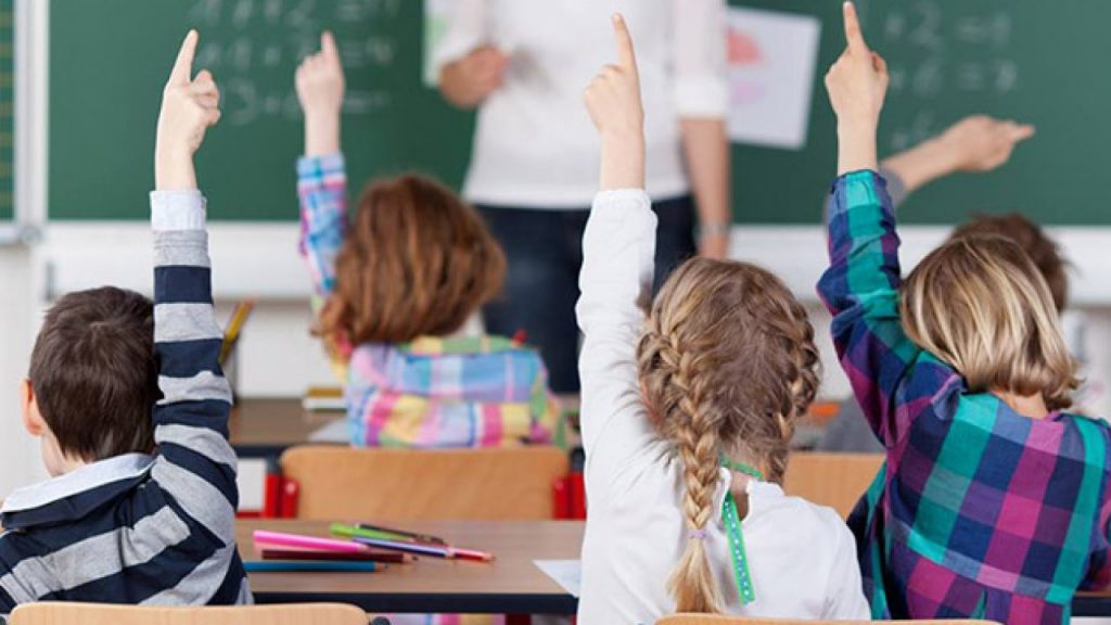 Imagine Stire Când vor reveni elevii la școală și în ce condiții. Autoritățile iau în calcul 4 scenarii | 2review.ro