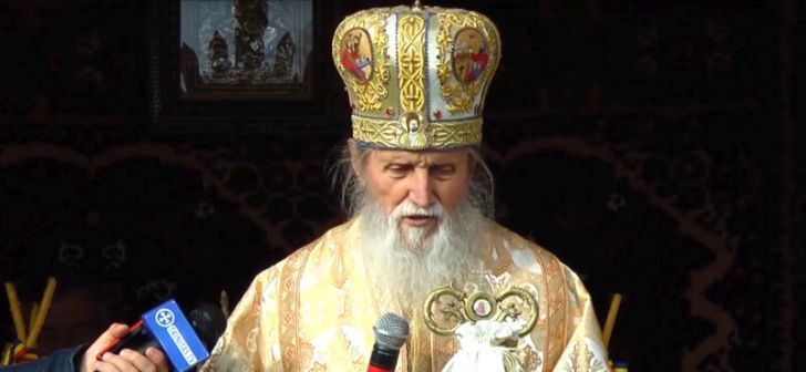 Imagine Stire Confirmat cu COVID-19, Arhiepiscopul Sucevei şi Rădăuţilor, IPS Pimen, a ajuns la București și a fost internat la „Matei Balş”. VIDEO | 2review.ro