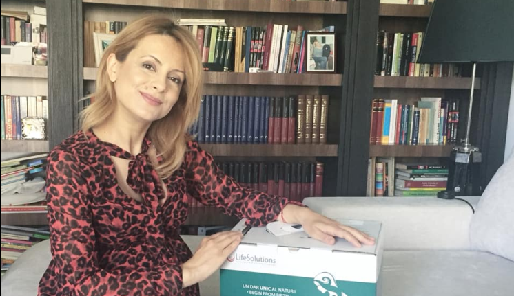 Imagine Stire Simona Gherghe, revoltată: ”Ce nevoie aveau românii ortodocși de viermuiala asta?” | 2review.ro
