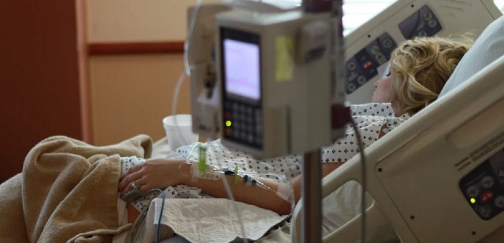 Imagine Stire Gestul sfâșietor făcut de o femeie din Belgia! A murit după ce a renunțat la aparatul respirator, în favoarea persoanelor mai tinere: „Au mai multă nevoie” | 2review.ro