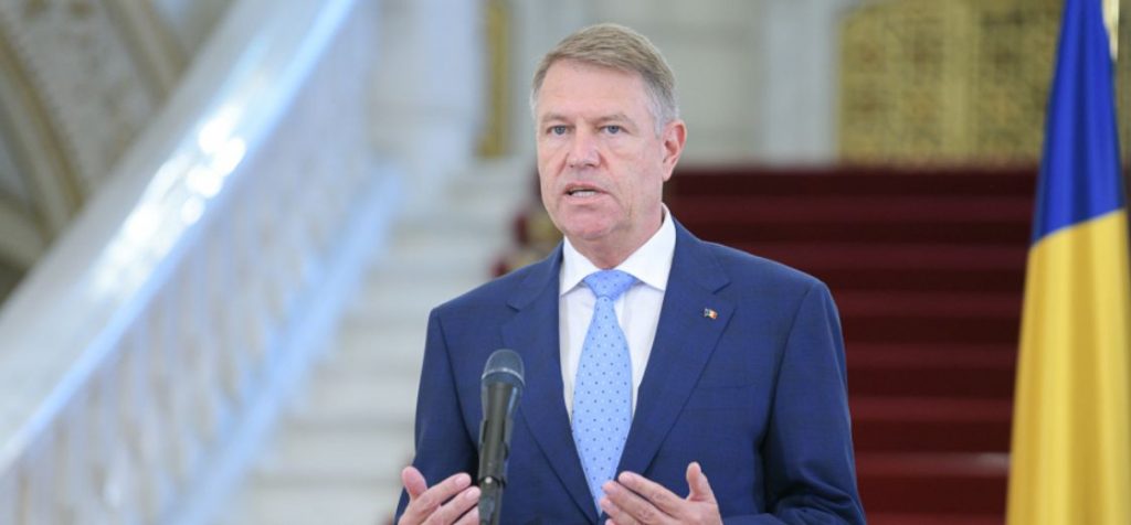 Imagine Stire Klaus Iohannnis a făcut anunțul așteptat de toți românii: „După 15 mai vom putea să ne mișcăm mai liber, însă viața nu va reveni la normalitate” | 2review.ro