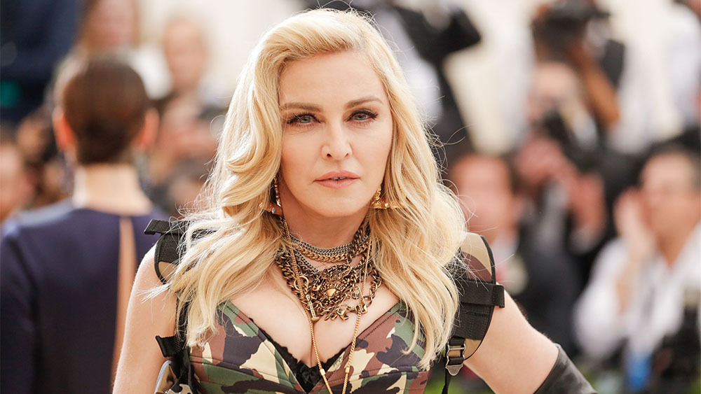 Imagine Stire Madonna, donație de un milion de dolari pentru fundația condusă de Bill Gates, în lupta împotriva coronavirusului | 2review.ro