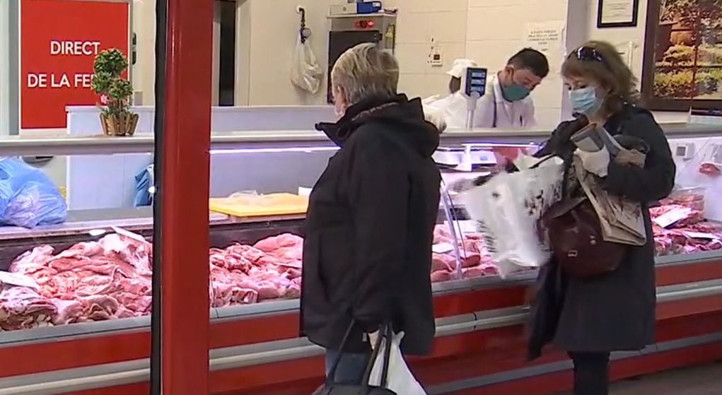 Imagine Stire Românii au uitat de izolare. Marea îngrămădeală pentru cumpărăturile de Paște a început | 2review.ro
