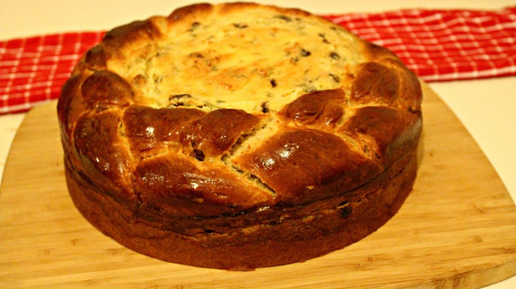 Imagine Stire 3 rețete de pască tradițională cu brânză, cu iaurt sau smântână | 2review.ro