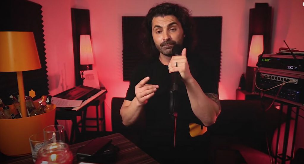 Imagine Stire Pepe, prima reacție după ce a fost amendat de Poliție în Noaptea de Înviere. “Lumina Sfântă costă! M-am uitat pe net și…” Ce i-a cerut Ralucăi când a plecat spre biserică | 2review.ro