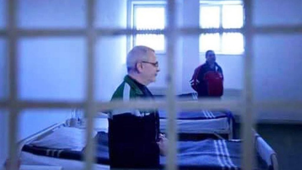 Imagine Stire Cu cine stă Liviu Dragnea la închisoare, în timpul crizei coronavirusului: ”Vorbește cât e ziua de lungă…” | 2review.ro
