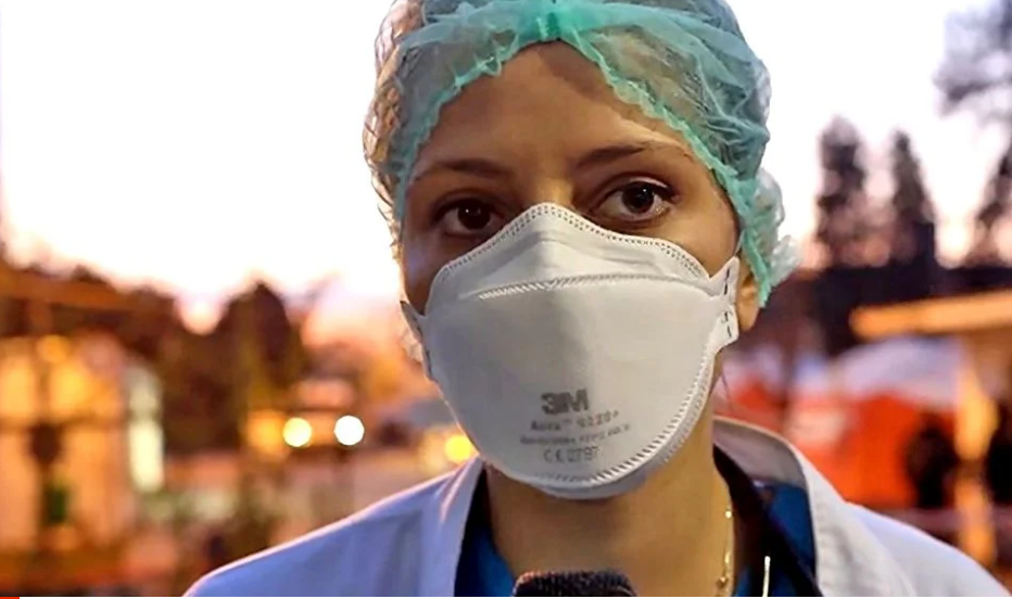 Imagine Stire Arad. Mesajul emoționant al rezidentei italience care l-a impresionat pe ministrul Sănătății: ”Am făcut un jurământ, valabil în orice țară!” | 2review.ro