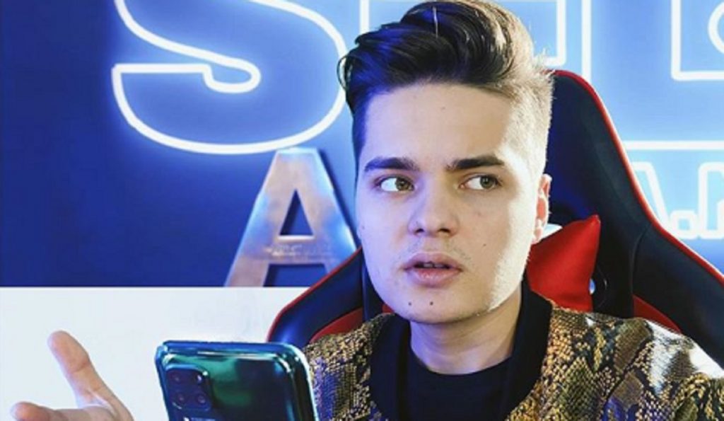 Imagine Stire FOTO / Cum arăta Selly, atunci când nu era celebru. Fanilor nu le-a venit să creadă | 2review.ro