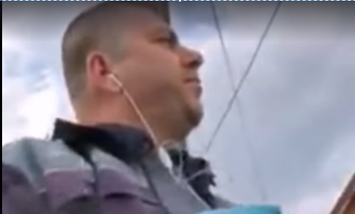 Imagine Stire Tupeu incredibil al unui polițist! Era filmat chiar de tânărul șofer în timp ce-și bătea joc de el: ”Dacă iau coronavirus?” / ”Asta e!” Ce s-a întâmplat apoi le întrece pe toate VIDEO | 2review.ro