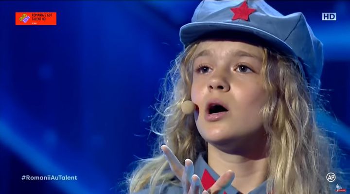 Imagine Stire Scandal uriaş după ce Siena Vuşcan a luat ultimul Golden Buzz la Românii au Talent! Oamenii au luat-o razna, pe internet: “Ce ai cu copilul ăsta? | 2review.ro
