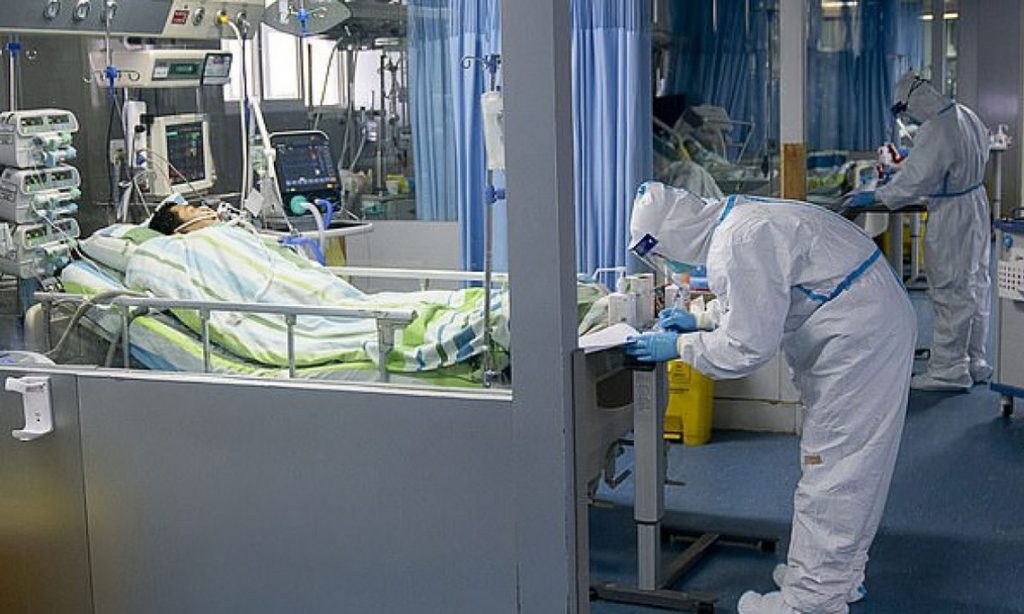 Imagine Stire Dramatic. A aflat că este gravidă, după ce a fost testată pozitiv cu COVID-19. Mărturia unei tinere, aflată internată într-un spital din Neamț. “Mi-a spus să renunț la sarcină!” Ce a urmat este incredibil | 2review.ro