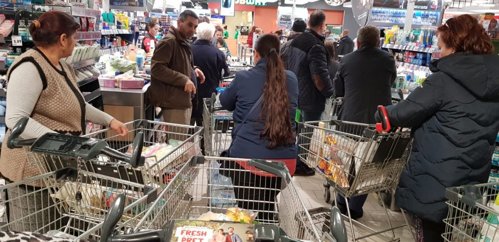 Imagine Stire Poți lua coronavirus din magazin? Ce au descoperit virusologii germani | 2review.ro