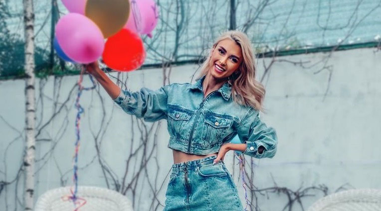 Imagine Stire Andreea Bălan, anunţ surprinzător făcut târziu, în noapte: “Îl iubesc”. Cum au reacţionat fanii: “Păcat…” | 2review.ro