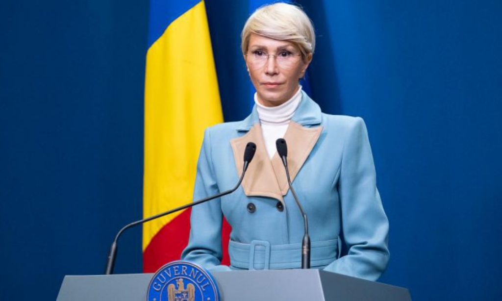 Imagine Stire Vicepremierul Raluca Turcan, anunț de ultimă oră: ”S-a semnat ordinul care permite reluarea producțiilor cinematografice. Va fi analizată posibilitatea spectacolelor în aer liber” | 2review.ro