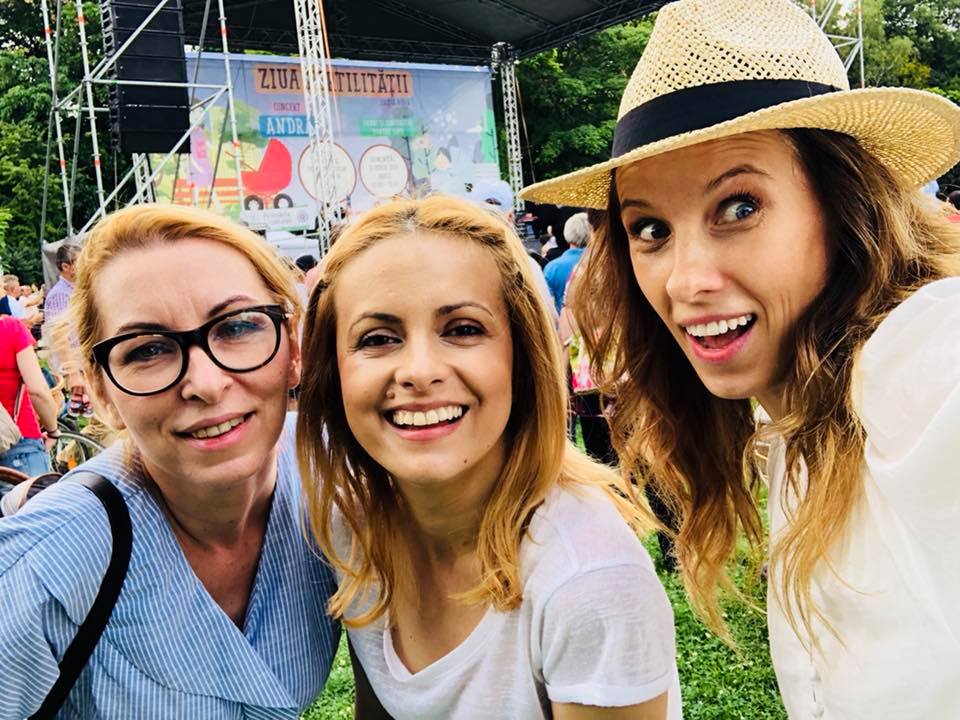 Imagine Stire O celebră prezentatoare revine în platou, după trei ani de pauză! Și-a schimbat profilul de emisiune! Cu ce televiziune din România a semnat | 2review.ro