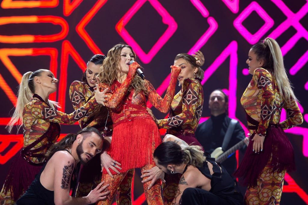 Imagine Stire Surpriza pe care Elena Gheorghe i-a pregătit-o soțului… pe balcon: ”Am vrut să impresionez!” | 2review.ro