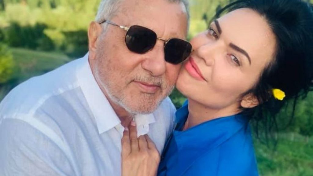 Imagine Stire Ioana, soția lui Ilie Năstase nu pare afectată de divorț. Are planuri mari și se concentrează pe afaceri. „Ne mai vedem, îl mai ajut cu ce are nevoie” | 2review.ro