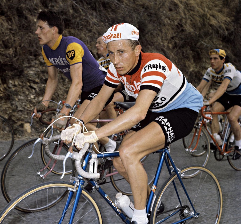 Imagine Stire Jacques Anquetil, un campion emblematic al ciclismului | 2review.ro