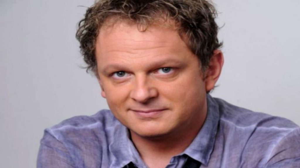 Imagine Stire Leonard Miron a făcut testul! Fostul prezentator de televiziunea a fost testat pozitiv cu noul coronavirus | 2review.ro